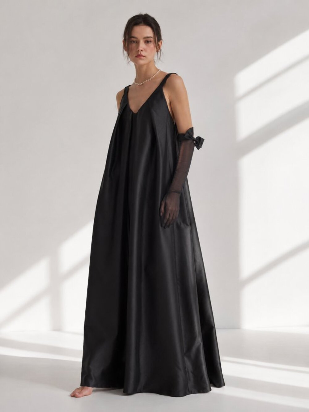 MAISON AMORY The Reign Maxi Dress Gown in Black NEW NWT